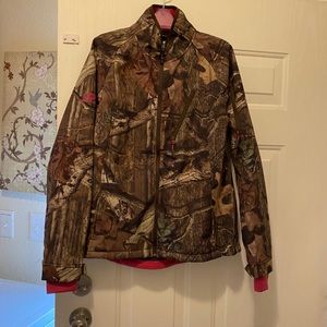 Women’s size large Mossy Oak jacket